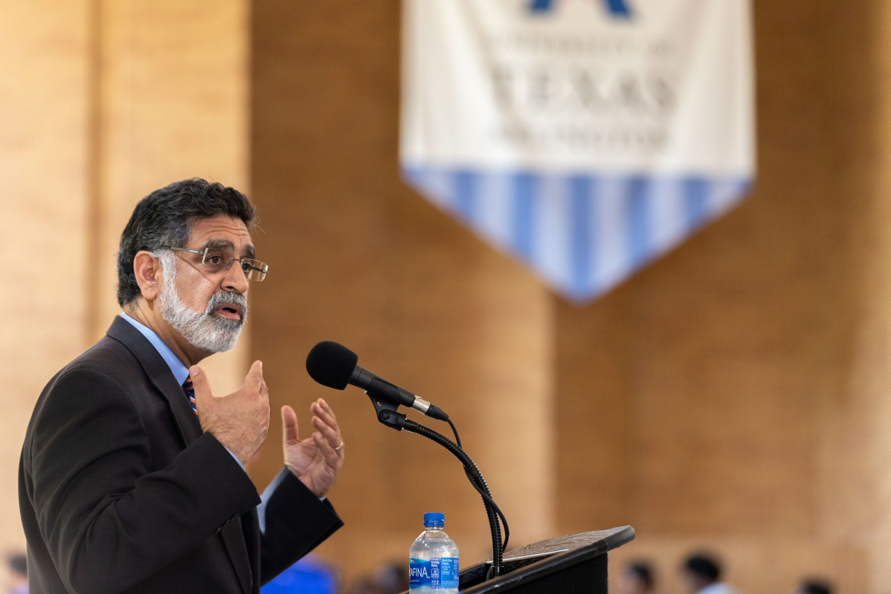 UTA President Vistasp Karbhari resigns
